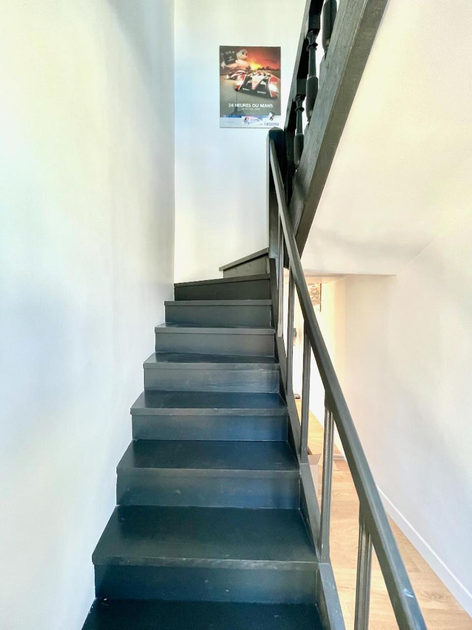 Legendes De La Piste - Sonights Apartment Chateau-du-Loir Ngoại thất bức ảnh