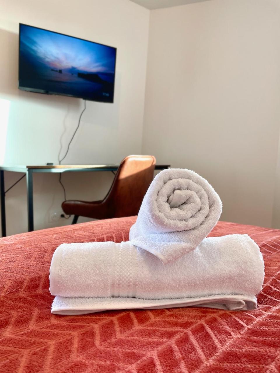 Legendes De La Piste - Sonights Apartment Chateau-du-Loir Ngoại thất bức ảnh