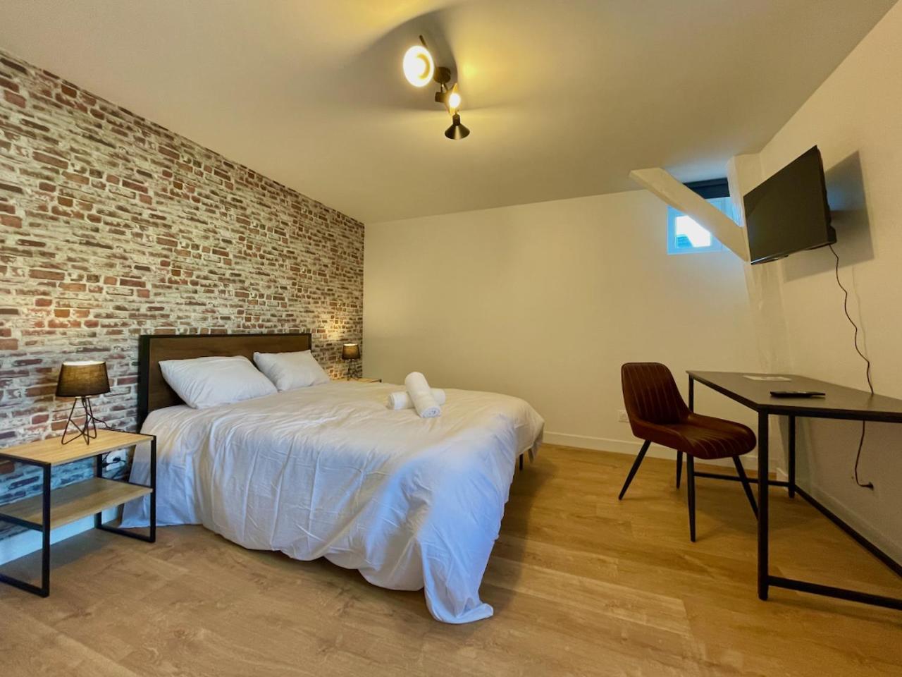 Legendes De La Piste - Sonights Apartment Chateau-du-Loir Ngoại thất bức ảnh